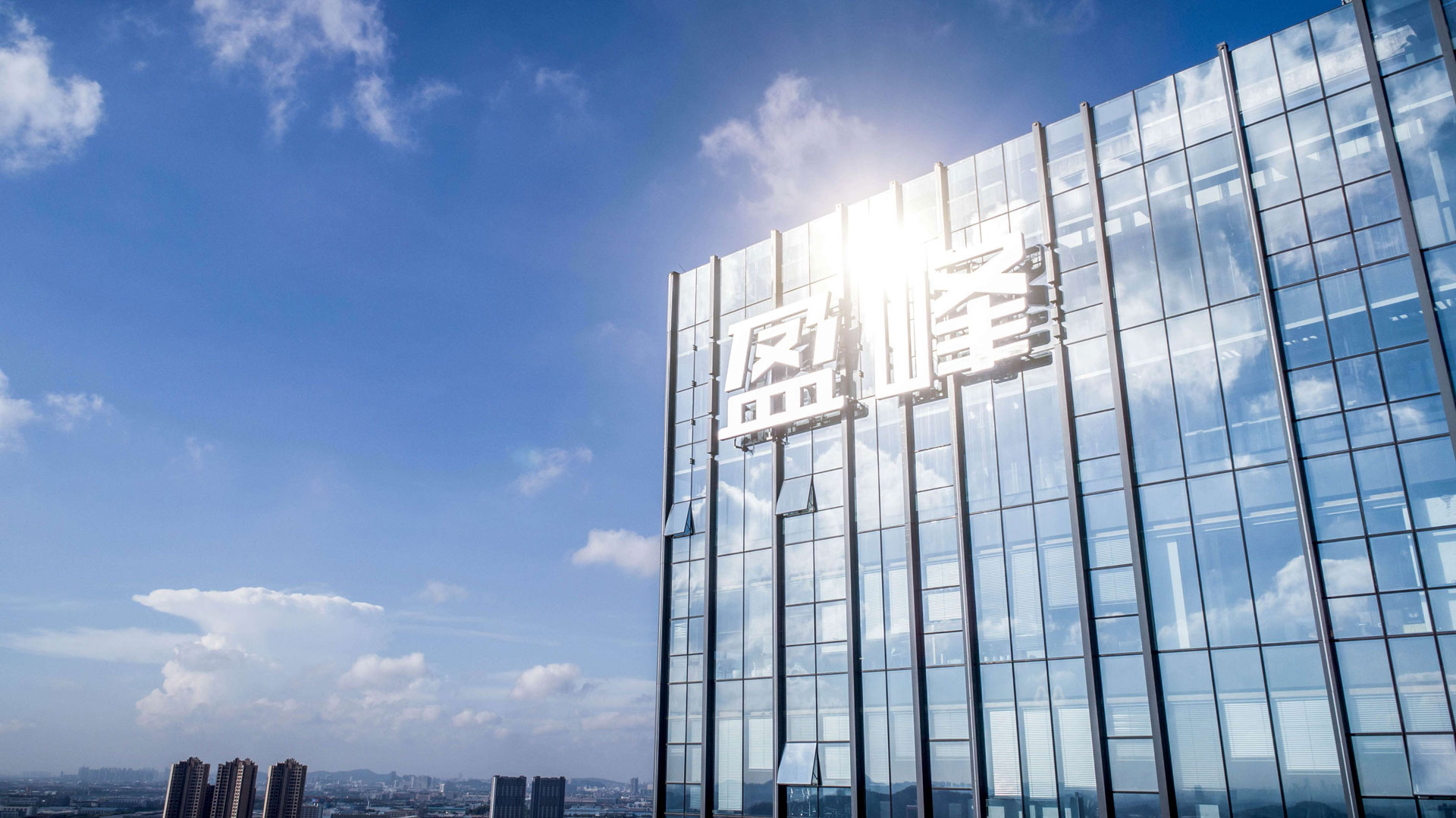 完成股权分置改革，非凡娱乐控股成为大股东