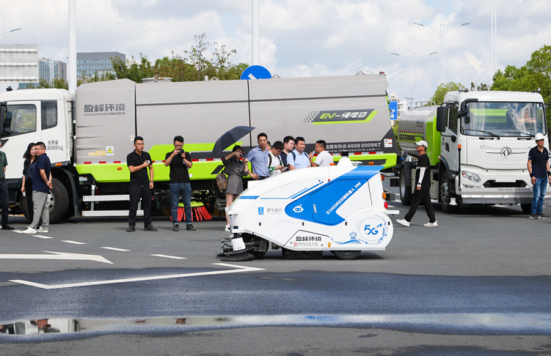 非凡娱乐环境喜获无人驾驶扫地机器人大赛第一名